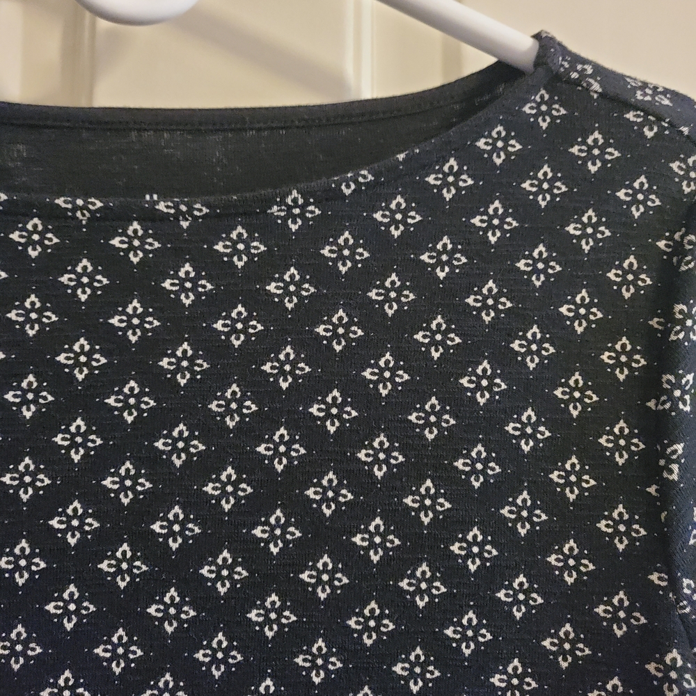 J. Jill Soft Black Pima Cotton Tunic Long Sleeves White Flowers